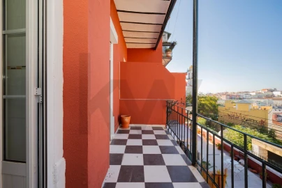Apartamento T2 para Arrendamento em Arroios