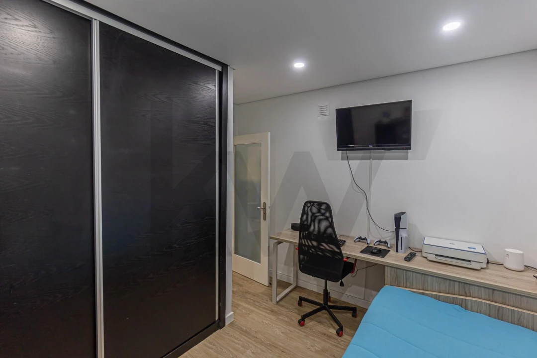 Apartamento T2 para Venda em Avintes Foto 13