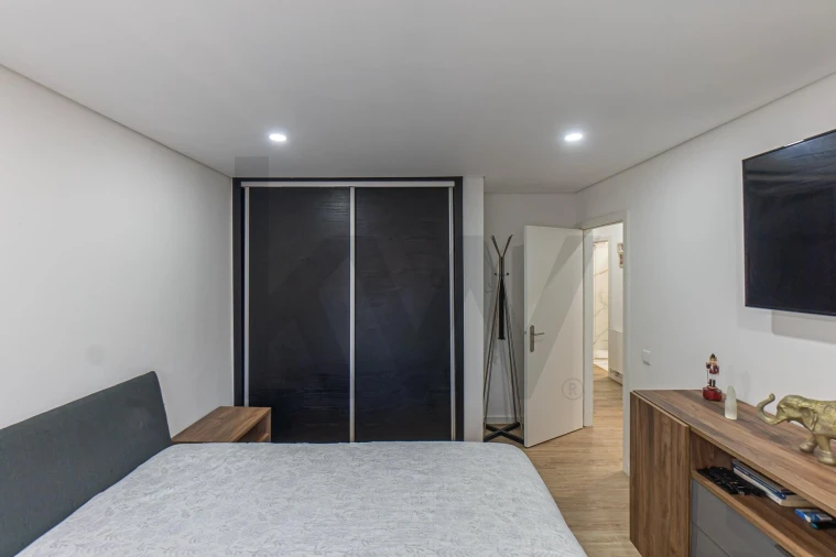 Apartamento T2 para Venda em Avintes Foto 7