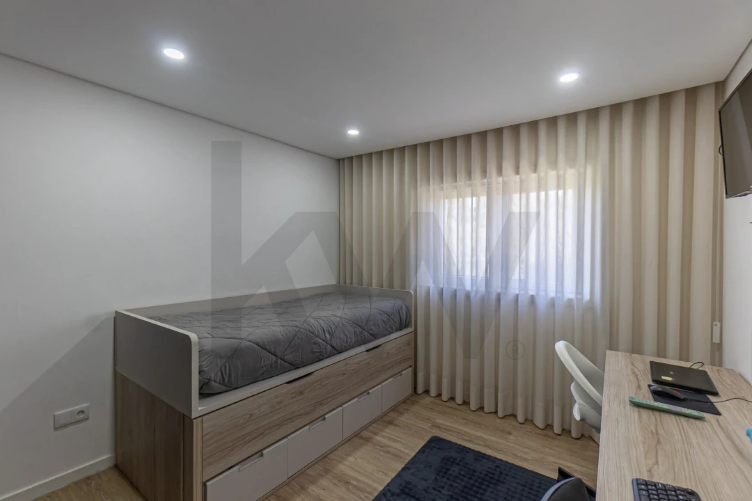 Apartamento T2 para Venda em Avintes Foto 11