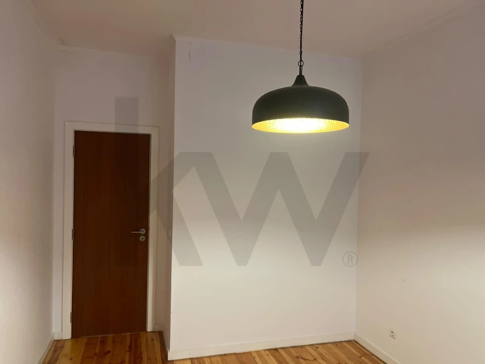 Apartamento T2 para Arrendamento em Santa Maria Maior Foto 6