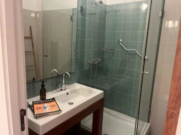 Apartamento T2 para Arrendamento em Santa Maria Maior