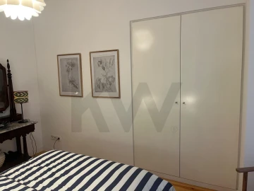 Apartamento T2 para Arrendamento em Santa Maria Maior