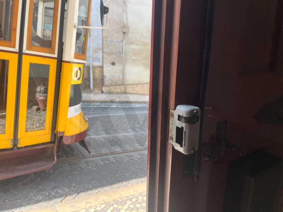 Apartamento T2 para Arrendamento em Santa Maria Maior Foto 13