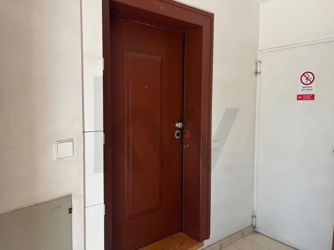 Apartamento T2 para Arrendamento em Santa Maria Maior Foto 12