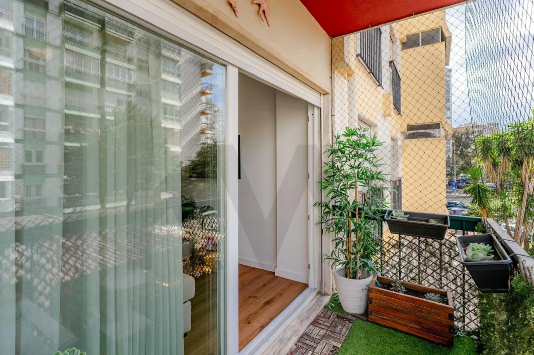 Apartamento T3 para Arrendamento em Carnaxide e Queijas Foto 32