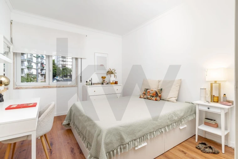 Apartamento T3 para Arrendamento em Carnaxide e Queijas Foto 16
