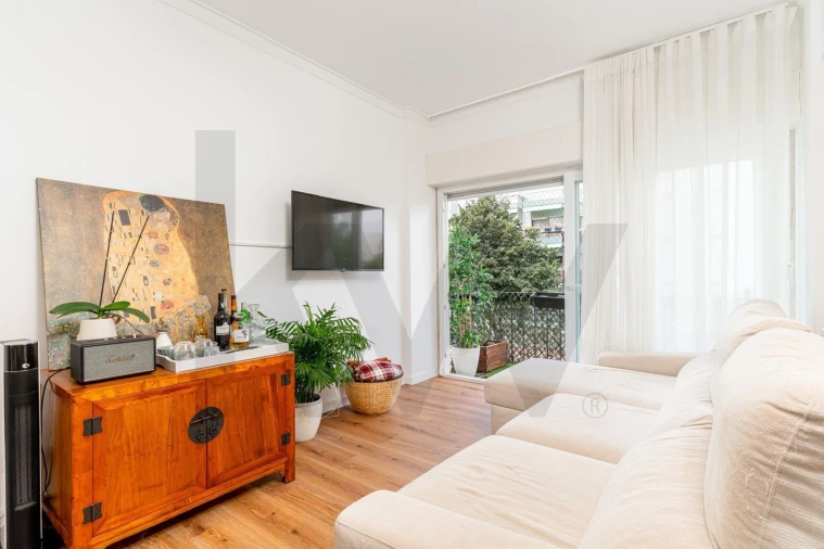 Apartamento T3 para Arrendamento em Carnaxide e Queijas Foto 3