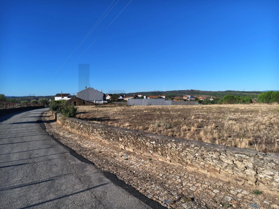 Terreno para Venda em Benquerenças Foto 6