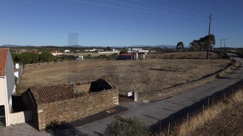 Terreno para Venda em Benquerenças