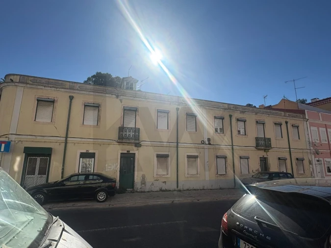 Apartamento T2 para Venda em Beato Foto 4