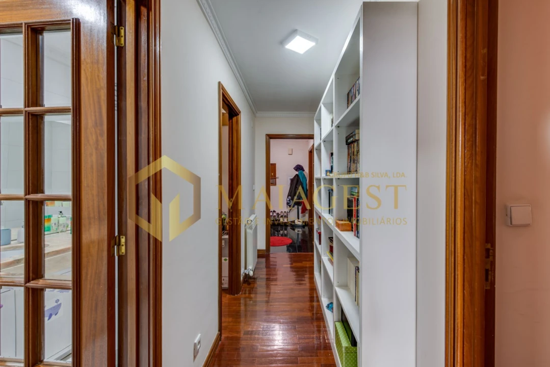 Apartamento T2 para Venda em Mafamude e Vilar do Paraíso Foto 4