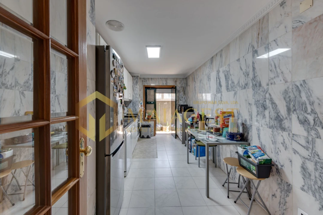 Apartamento T2 para Venda em Mafamude e Vilar do Paraíso Foto 12