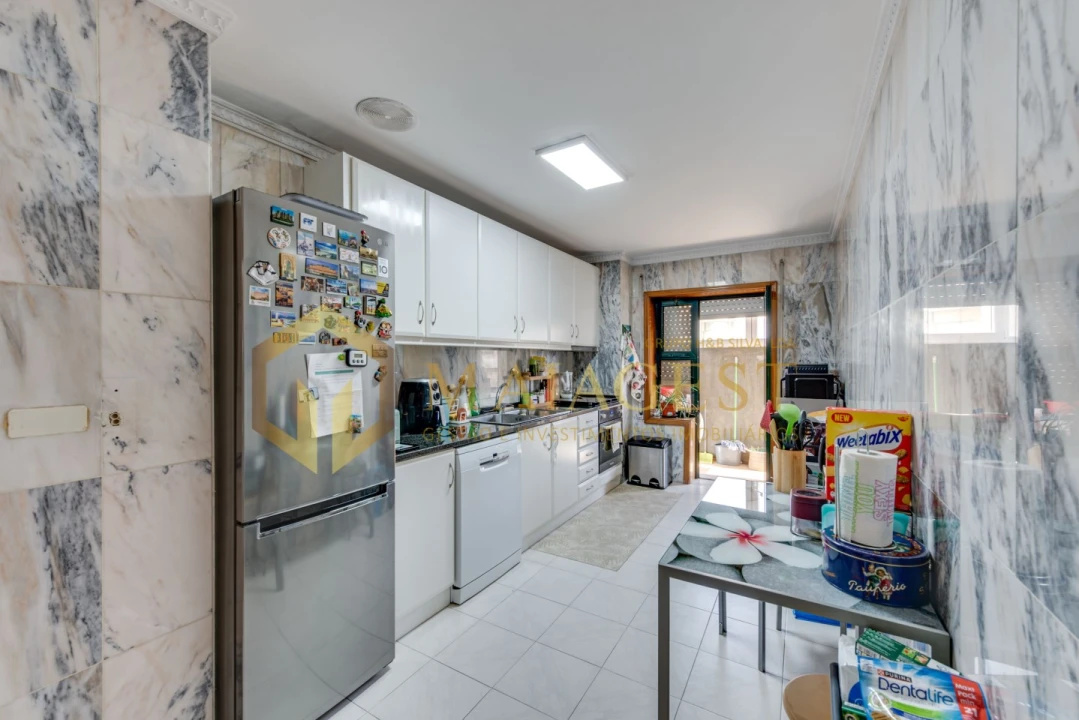 Apartamento T2 para Venda em Mafamude e Vilar do Paraíso Foto 13