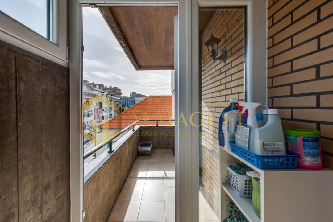 Apartamento T2 para Venda em Mafamude e Vilar do Paraíso Foto 20