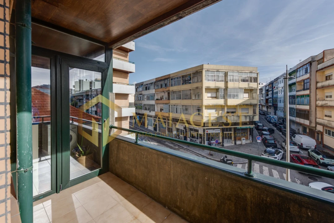 Apartamento T2 para Venda em Mafamude e Vilar do Paraíso Foto 34