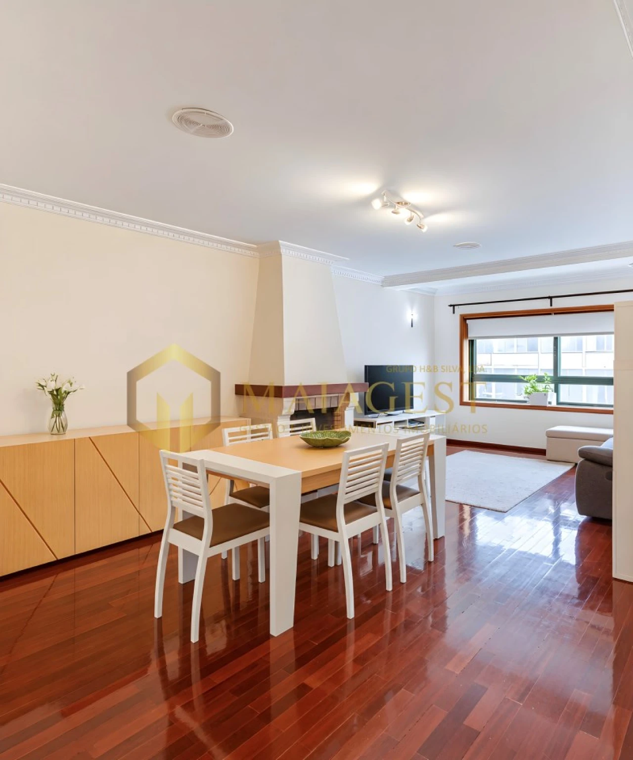 Apartamento T2 para Venda em Mafamude e Vilar do Paraíso Foto 1
