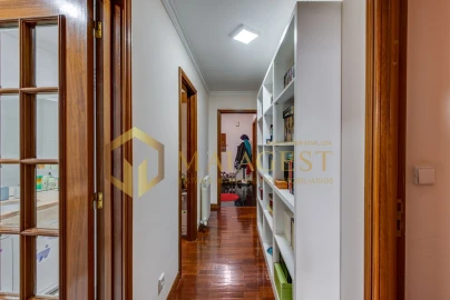 Apartamento T2 para Venda em Mafamude e Vilar do Paraíso