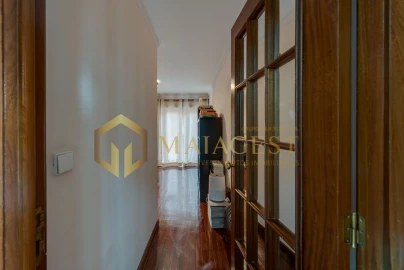 Apartamento T2 para Venda em Mafamude e Vilar do Paraíso