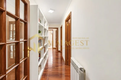 Apartamento T2 para Venda em Mafamude e Vilar do Paraíso