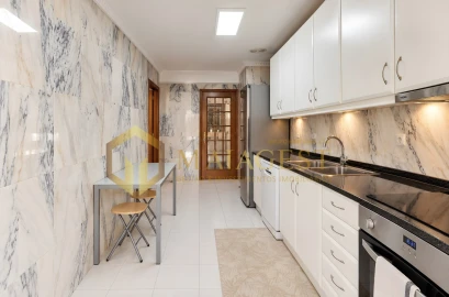 Apartamento T2 para Venda em Mafamude e Vilar do Paraíso