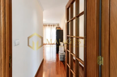 Apartamento T2 para Venda em Mafamude e Vilar do Paraíso