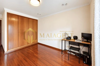 Apartamento T2 para Venda em Mafamude e Vilar do Paraíso