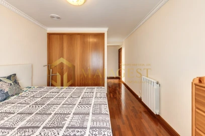 Apartamento T2 para Venda em Mafamude e Vilar do Paraíso