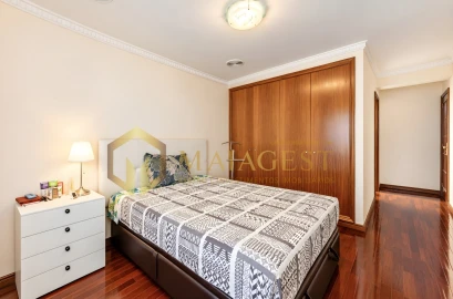 Apartamento T2 para Venda em Mafamude e Vilar do Paraíso
