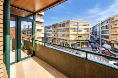 Apartamento T2 para Venda em Mafamude e Vilar do Paraíso