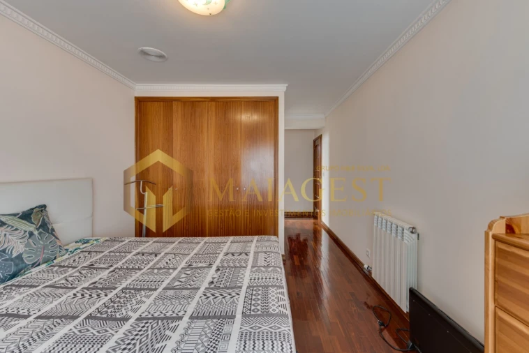 Apartamento T2 para Venda em Mafamude e Vilar do Paraíso Foto 31