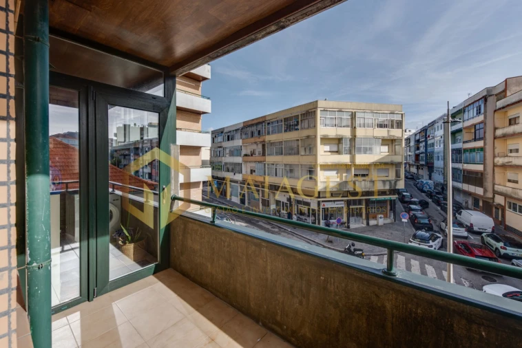 Apartamento T2 para Venda em Mafamude e Vilar do Paraíso Foto 34
