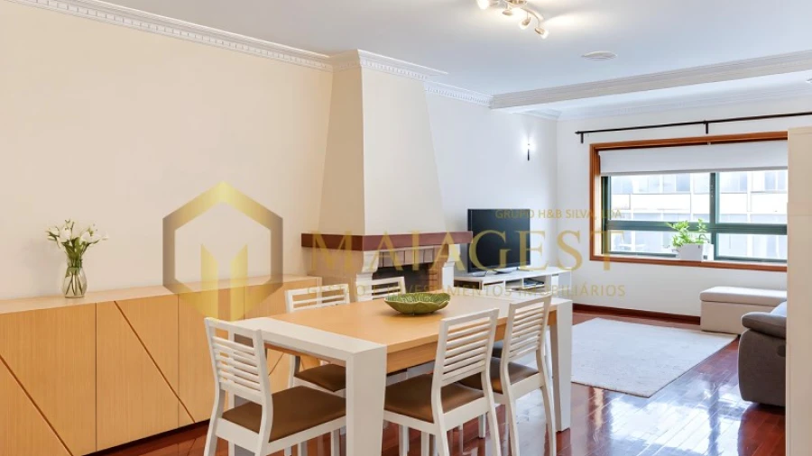 Apartamento T2 para Venda em Mafamude e Vilar do Paraíso