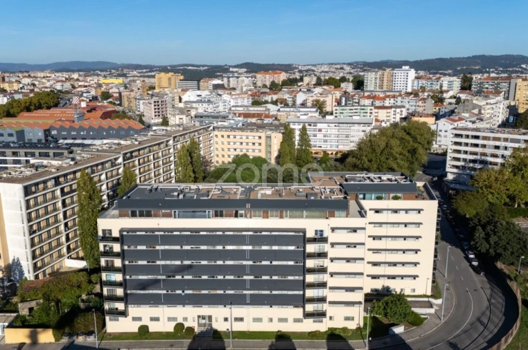 Apartamento T5 para Venda em Paranhos Foto 2