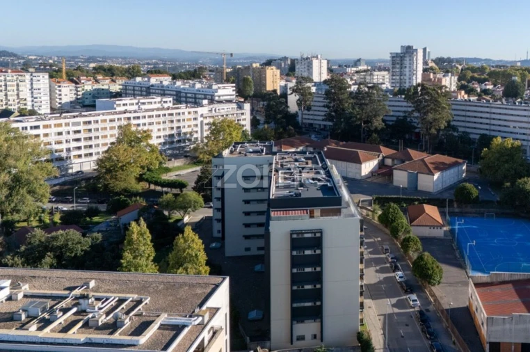 Apartamento T5 para Venda em Paranhos Foto 32