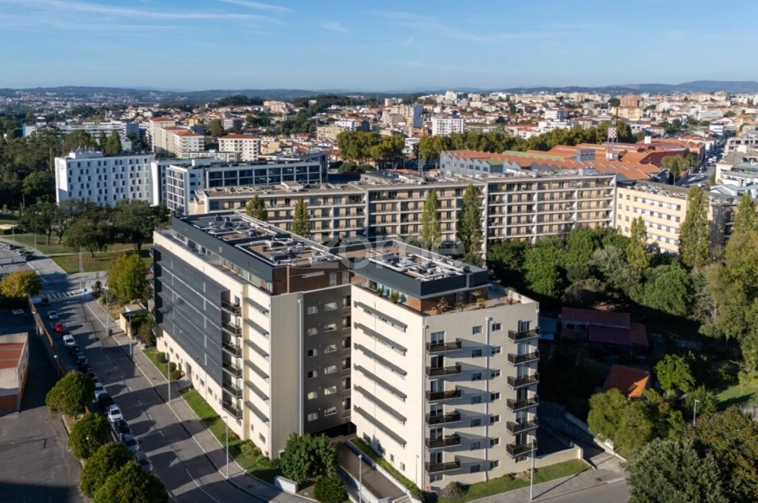 Apartamento T5 para Venda em Paranhos Foto 31