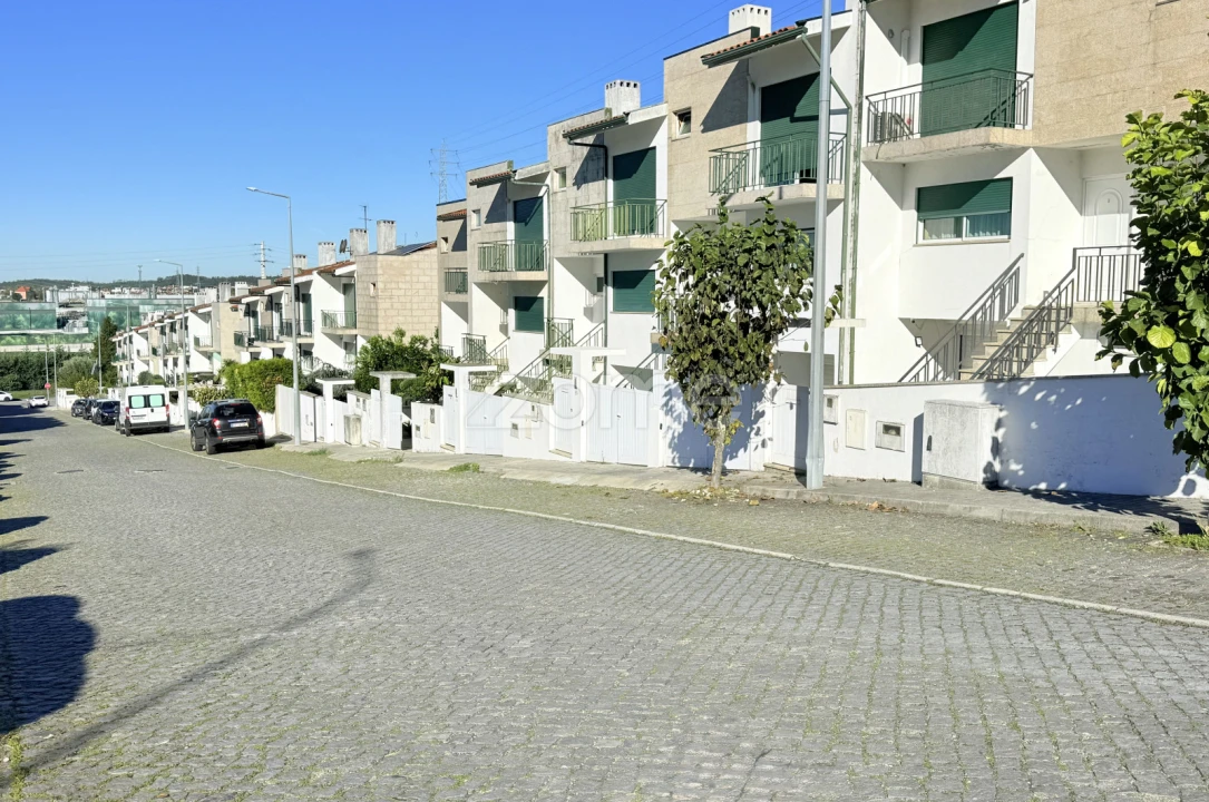 Moradia T3 para Venda em Lousado Foto 44