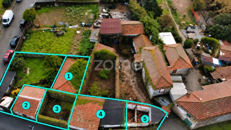 Moradia T7 para Venda em Oliveira do Douro