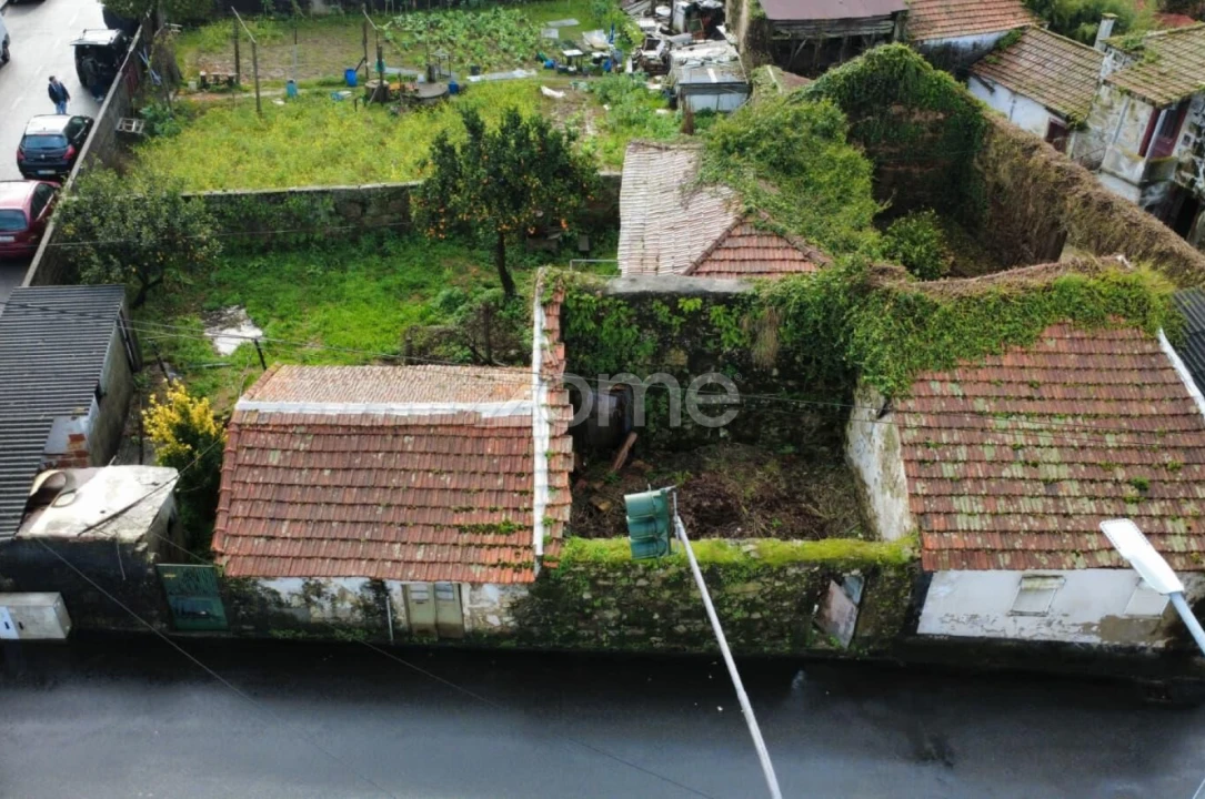 Moradia T10 para Venda em Oliveira do Douro Foto 2