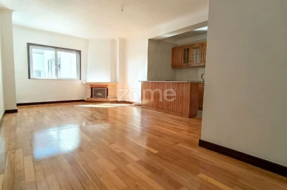 Apartamento T1 para Venda em Ferreiros e Gondizalves
