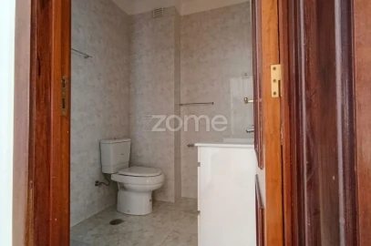 Apartamento T1 para Venda em Ferreiros e Gondizalves