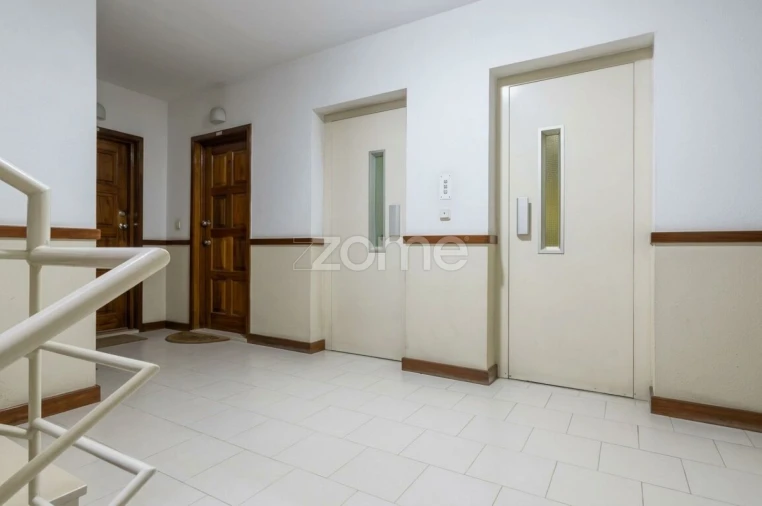 Apartamento T1 para Venda em Ferreiros e Gondizalves Foto 3
