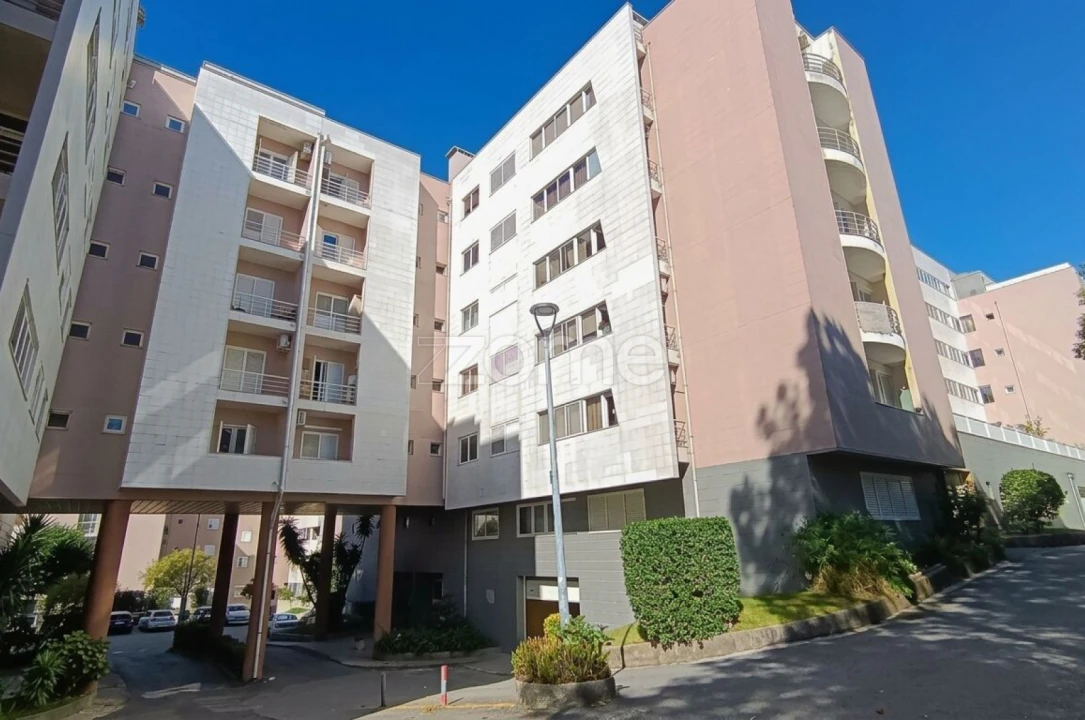 Apartamento T1 para Venda em Ferreiros e Gondizalves Foto 2