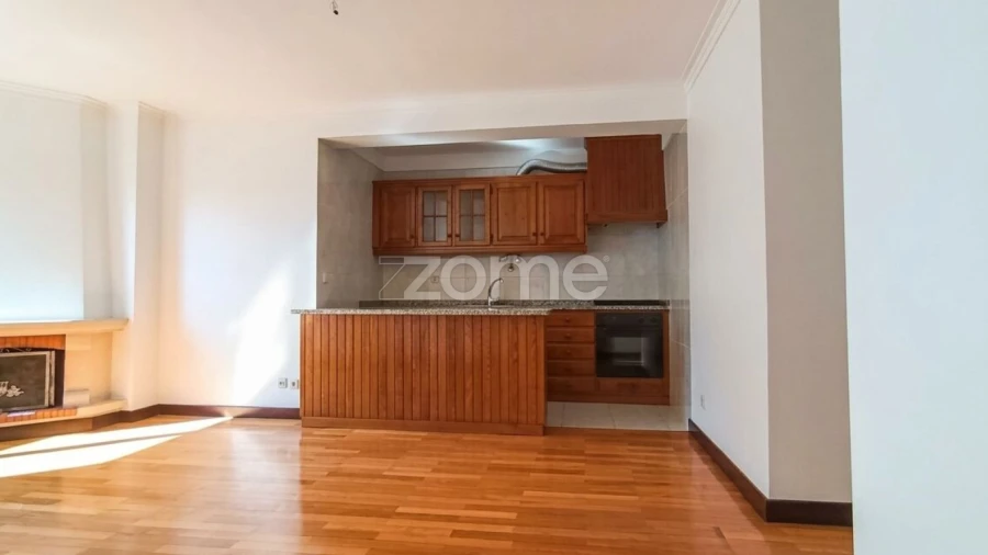 Apartamento T1 para Venda em Ferreiros e Gondizalves