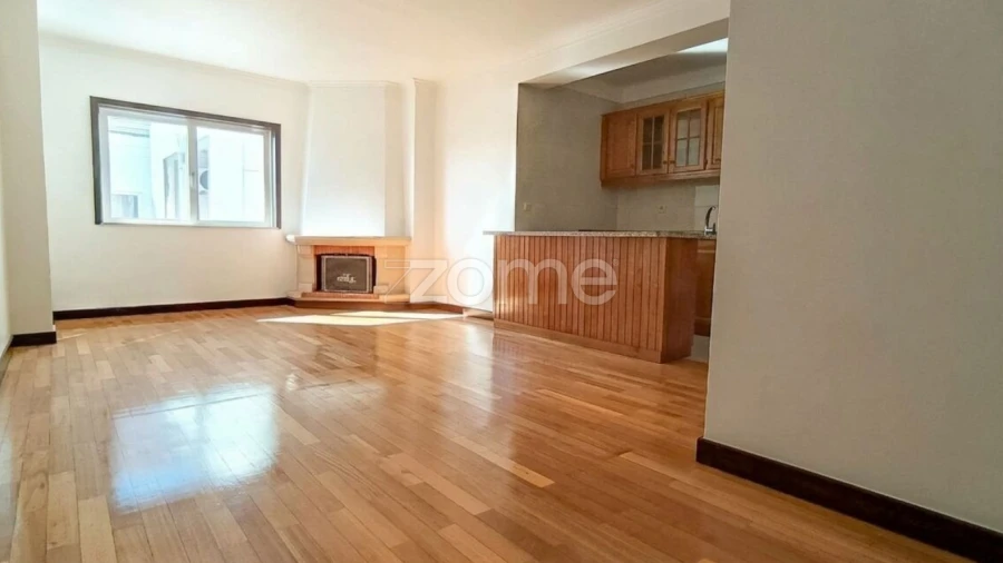 Apartamento T1 para Venda em Ferreiros e Gondizalves