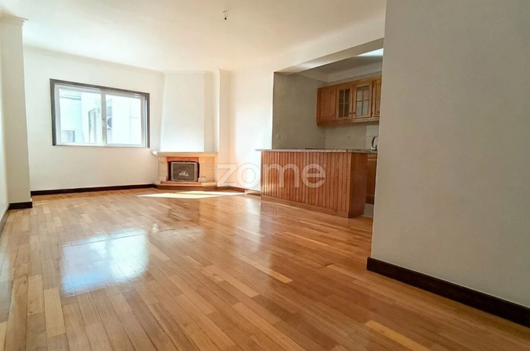 Apartamento T1 para Venda em Ferreiros e Gondizalves Foto 1