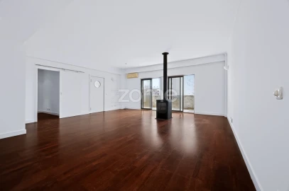 Apartamento T2 para Venda em Loures