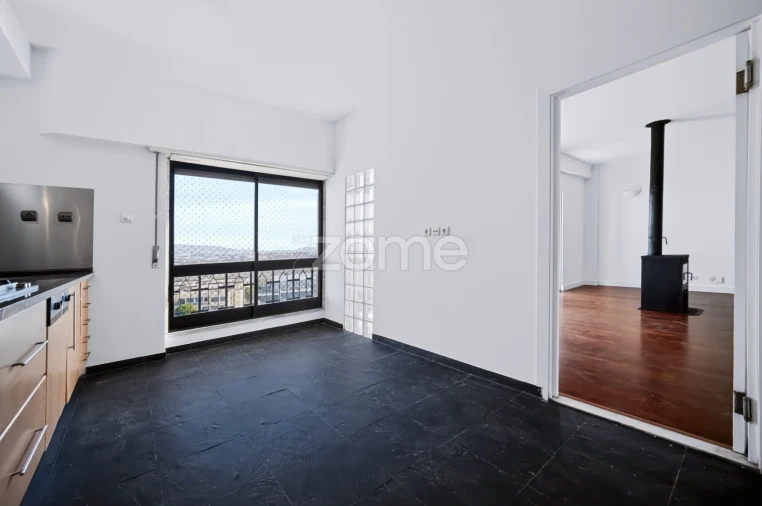 Apartamento T2 para Venda em Loures Foto 7