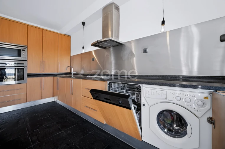 Apartamento T2 para Venda em Loures Foto 8