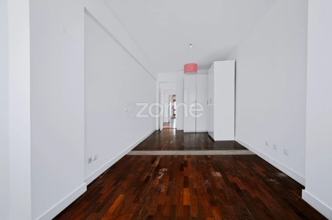 Apartamento T2 para Venda em Loures Foto 18